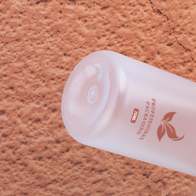 Plastikowe opakowanie OEM z tonerem kosmetycznym o pojemności 75 ml do higieny osobistej