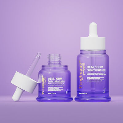 Szklana butelka z zakraplaczem do serum i olejków. Dostępna darmowa próbka. Rozwiązanie opakowaniowe dla olejków eterycznych, serum i płynów kosmetycznych.