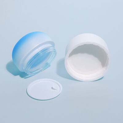 Kosmetyczne opakowania Zestaw zawierający szklaną butelkę kosmetyczną złota czapka słoiki z kremem butelki z płynami