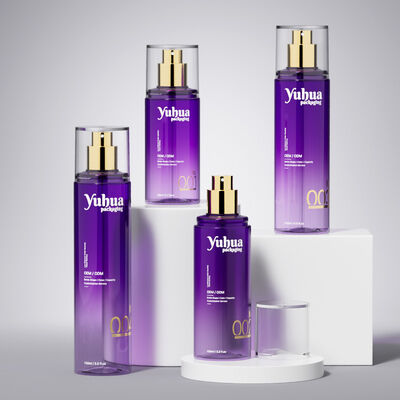 Zestaw kosmetycznych opakowań z plastikowych butelek z niestandardowym logo sitodrukiem i hot stampingiem do przechowywania toników, balsamów i serum