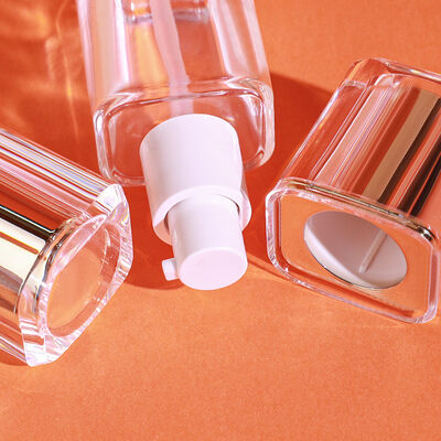 Szklane opakowania do podkładów w płynie o pojemności 30 ml, z możliwością personalizacji nadruku i trwałym, szczelnym, hermetycznym designem