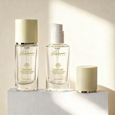 Szklane opakowania do podkładów w płynie o pojemności 30 ml, z możliwością personalizacji nadruku i trwałym, szczelnym, hermetycznym designem