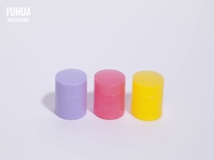 Logo na zamówienie Puchary z opakowaniami z tworzyw sztucznych 5g10g15g Puchary z balsamem do ust z pokrywką